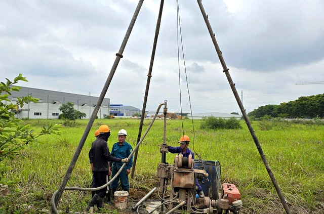 Khảo sát địa chất công trình dự án Trung tâm thương mại và dịch vụ du lịch, khách sạn, căn hộ nhà phố FLC Đồng Hới thumbnail
